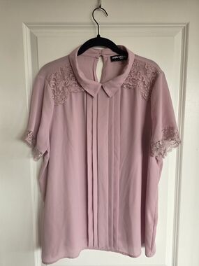 Karl Lagerfeld Dusty Pink Lace-Trim Pleated Collar Blouse